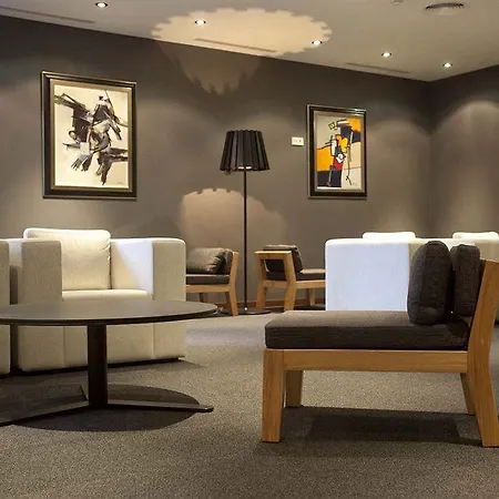 Carris Marineda Hotel A Coruna