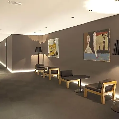 Carris Marineda ホテル 4*