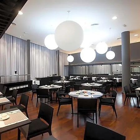 Carris Marineda ホテル 4*