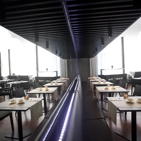 Carris Marineda Otel 4*