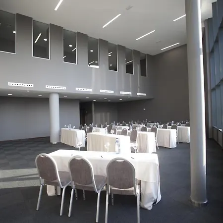 Carris Marineda 4* La Corogne