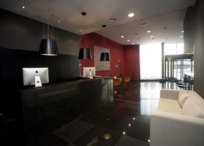 Otel Carris Marineda 4*