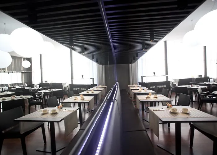 Carris Marineda Otel 4*