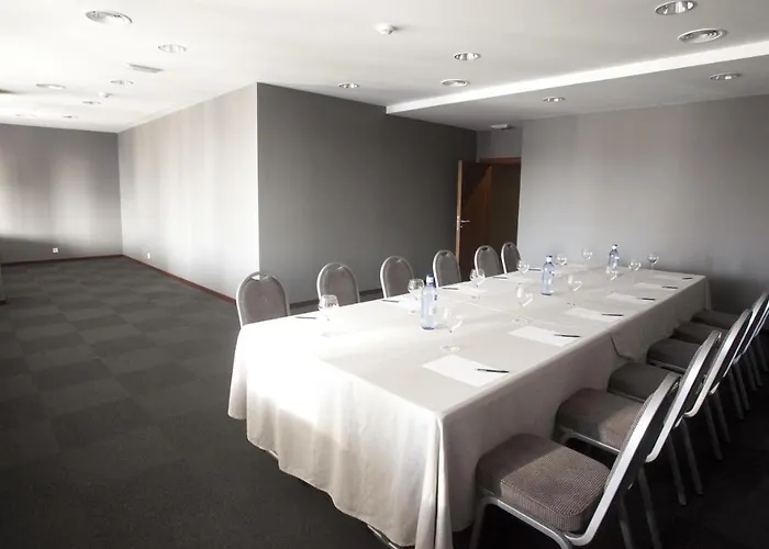 Carris Marineda Otel